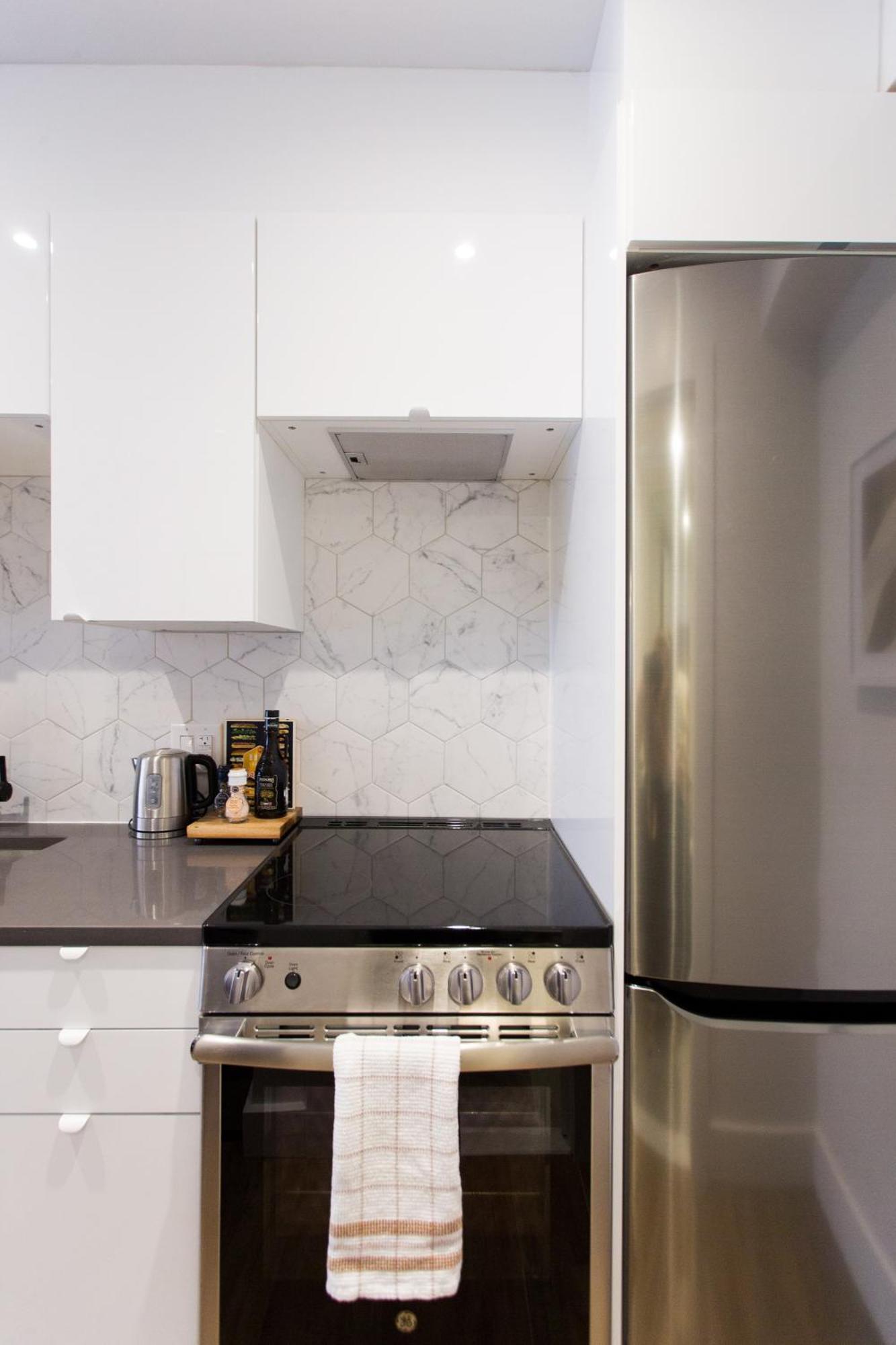 Scandinavian Studio With Full Kitchen And Bath By Den Stays مونتريال الغرفة الصورة