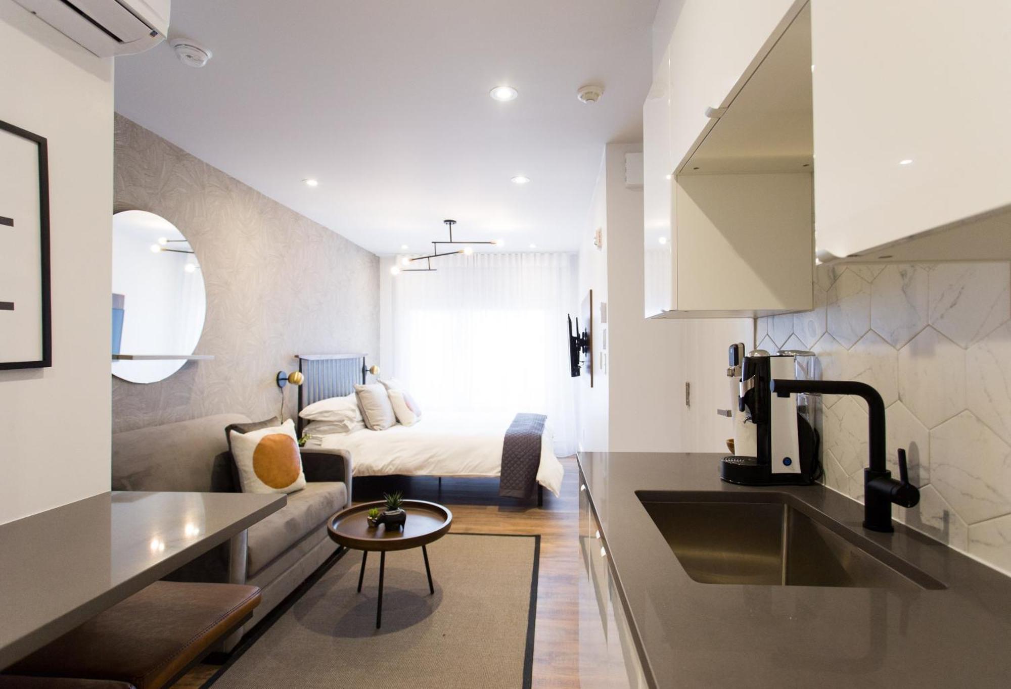 Scandinavian Studio With Full Kitchen And Bath By Den Stays مونتريال الغرفة الصورة